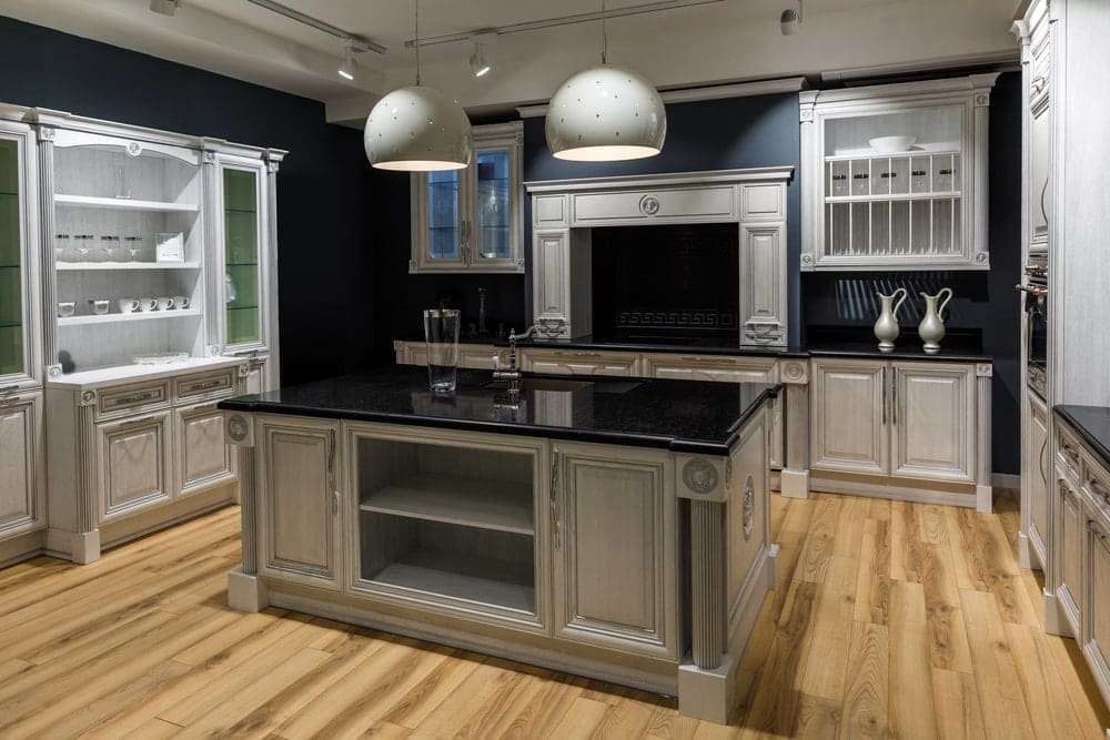 Helpful Tips for Finding the Perfect Paint for Your New Kitchen Cabinets