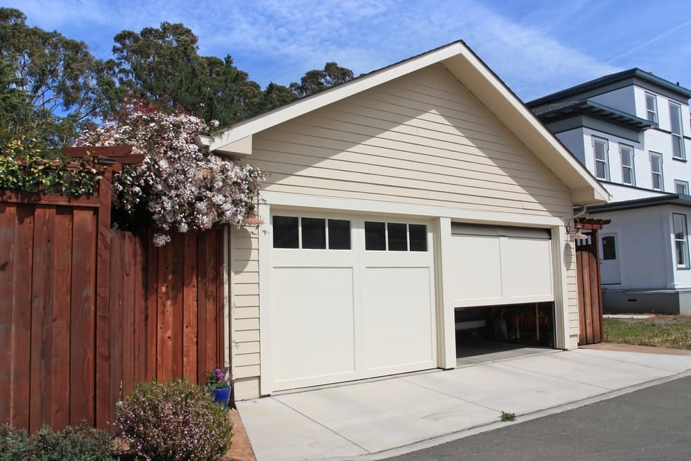 How to Paint a Garage Door